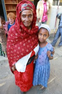 420911_380776791998879_90035376_n