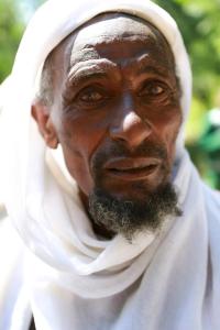 487088_380776465332245_956943901_n