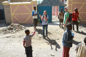 561708_379967355413156_1579275203_n